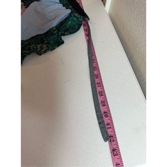 Green Handmade Ruffle Embroidered Floral Waist Apron 31" - Picture 9 of 9